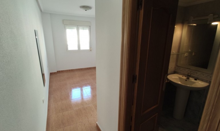 Sale - Apartment / flat -
Torrevieja