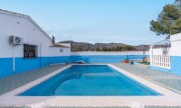 3 Detached Villas - Herverkoop -
            Hondón de las Nieves - GR-86476