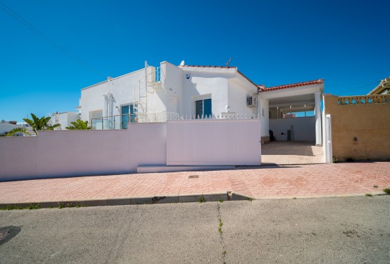Apartamento / piso - Venta - Ciudad Quesada - Altos de Quesada
