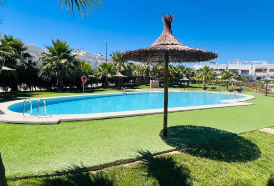Apartamento / piso - Venta - Entre Naranjo - Vistabella Golf - Vistabella Golf