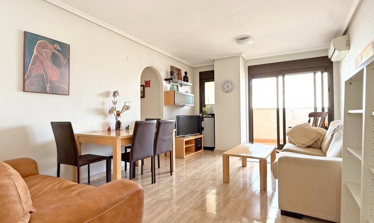 Apartamento / piso - Venta - Torrevieja -
                Torrevieja