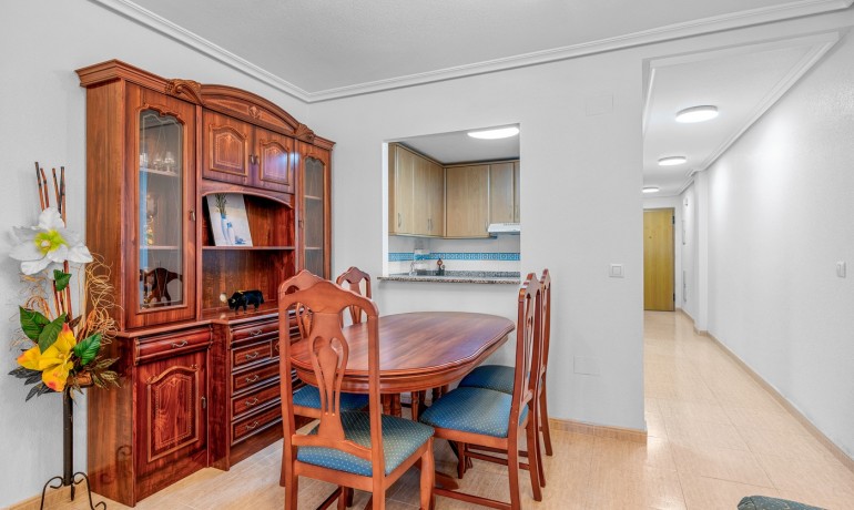 Apartamento / piso - Venta - Torrevieja -
                Torrevieja