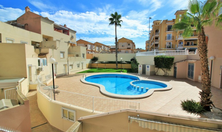 Apartamento / piso - Venta - Villamartin -
                Villamartin