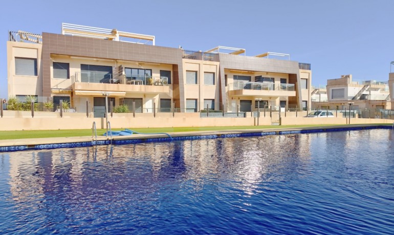 Apartment / Flat - Sale - Mil Palmeras -
                Mil Palmeras