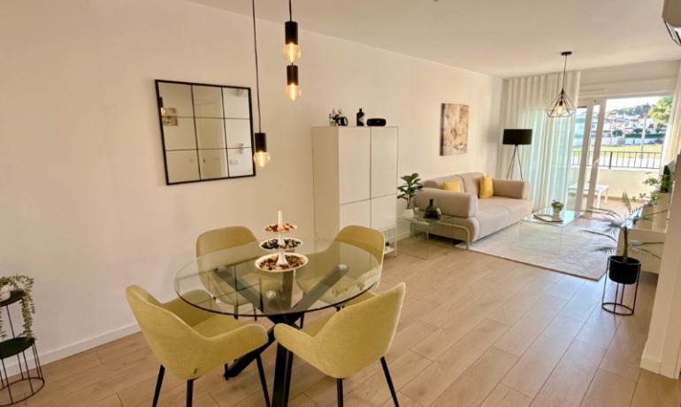 Apartment / Flat - Sale - Pilar de la Horedada* -
                Mil Palmeras*