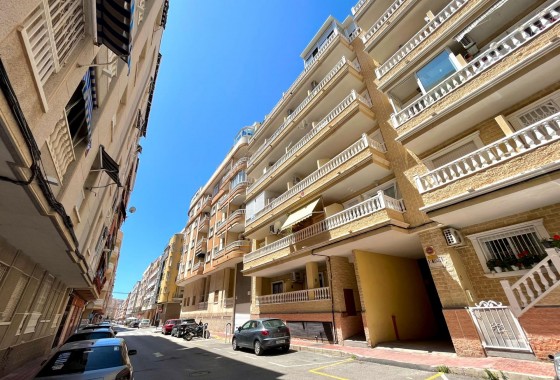 Apartment / Flat - Sale - Torrevieja* - Centro