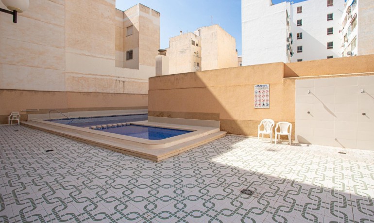 Apartment / Flat - Sale - Torrevieja* -
                Centro