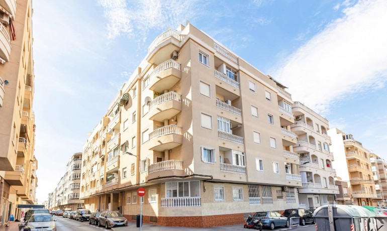 Apartment / Flat - Sale - Torrevieja -
                Estacion de autobuses