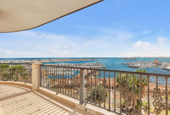 Apartment / Flat - Sale - Torrevieja* - Paseo maritimo