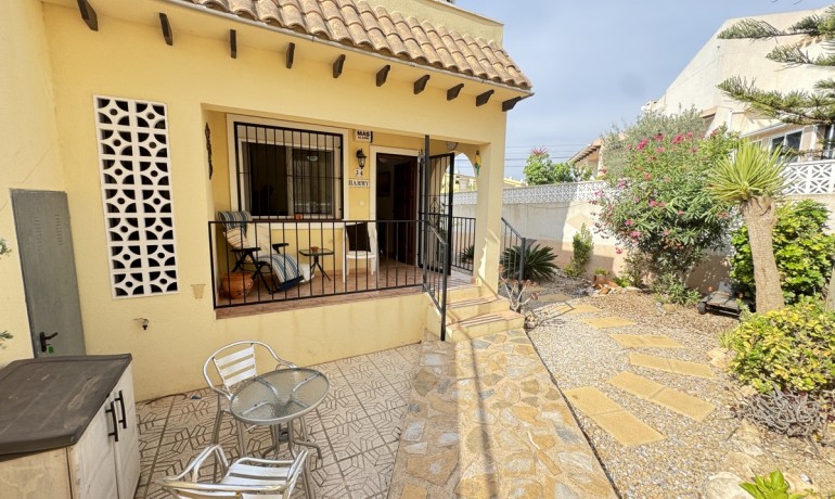 Apartment / Flat - Sale - Villamartin -
                Villamartin