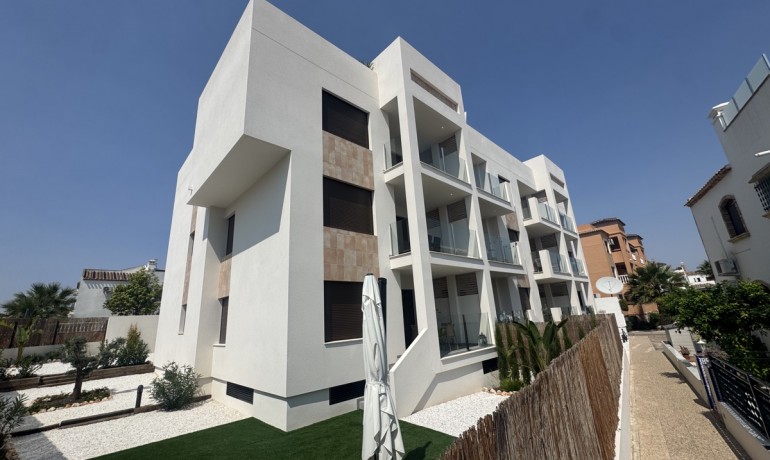 Apartment / Flat - Sale - Villamartin -
                Villamartin