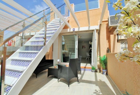 Apartment / Flat - Sale - Villamartin - Villamartin