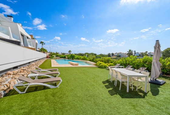 Apartment / Flat - Sale - Villamartin - Villamartin