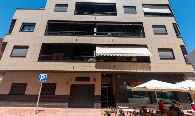 Appartement / Flat - Herverkoop - La Mata -
                La Mata - Town