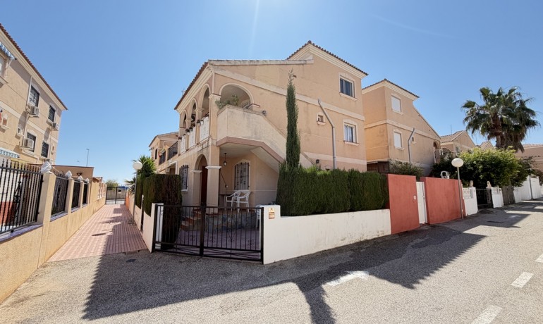 Appartement / Flat - Herverkoop - La Zenia -
                La Zenia