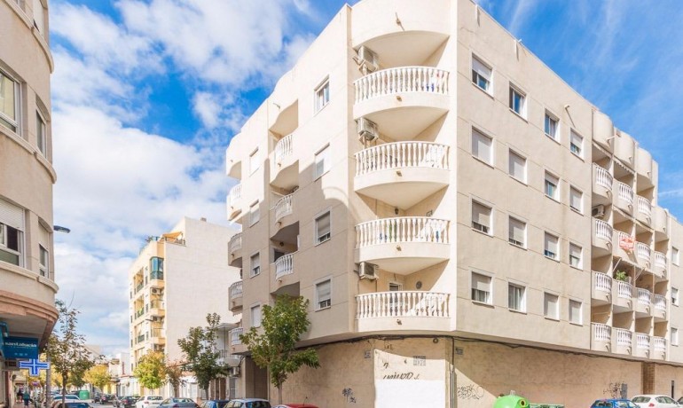Appartement / Flat - Herverkoop - Torrevieja* -
                Centro