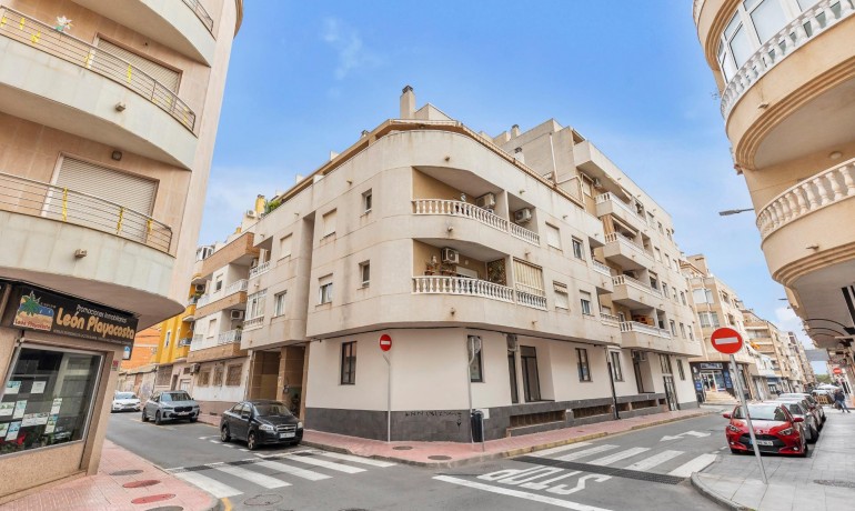 Appartement / Flat - Herverkoop - Torrevieja* -
                torrevieja