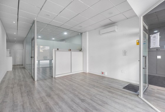 Comercial - Venta - Torrevieja - La Mata pueblo