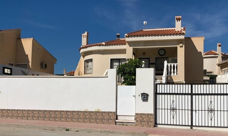 Detached House / Villa - Herverkoop - Ciudad quesada -
                Ciudad Quesada
