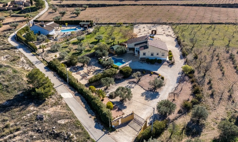 Finca Country Property - Venta - La Zarza -
                La Zarza