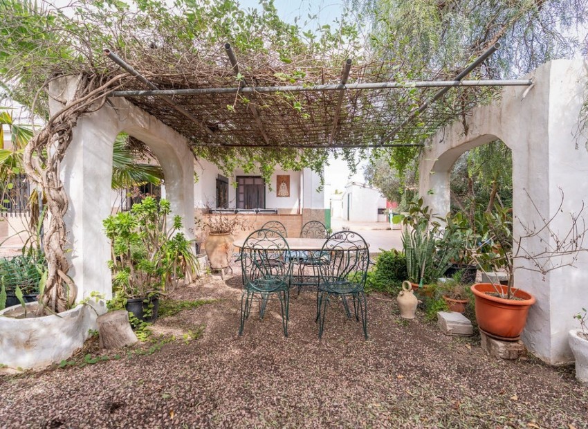 Herverkoop - 3 Detached Villas -
Hondón de las Nieves