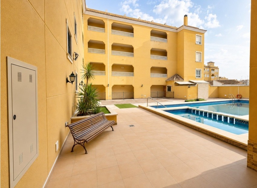 Herverkoop - Appartement / Flat -
Almoradi - Almoradi - Town