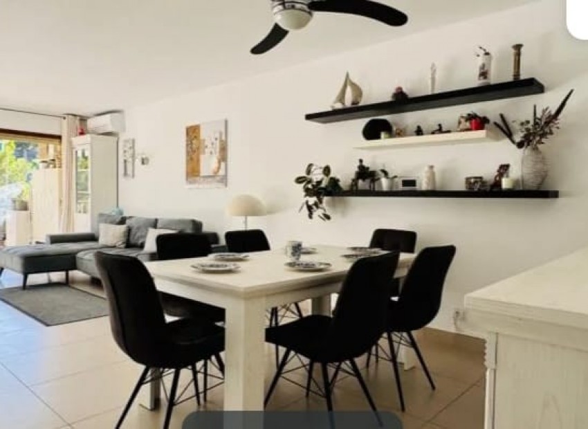 Herverkoop - Appartement / Flat -
Cala Vinyes - Calvià