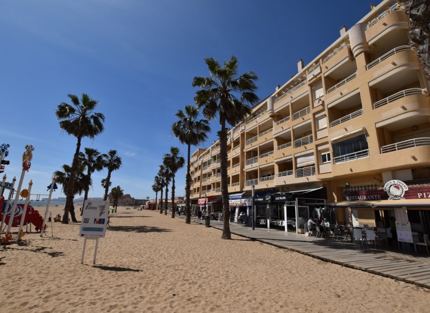 Herverkoop - Appartement / Flat -
La Mata - La Mata - Town