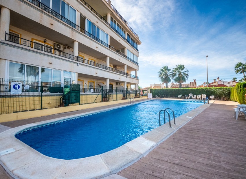 Herverkoop - Appartement / Flat -
Orihuela Costa* - Punta Prima