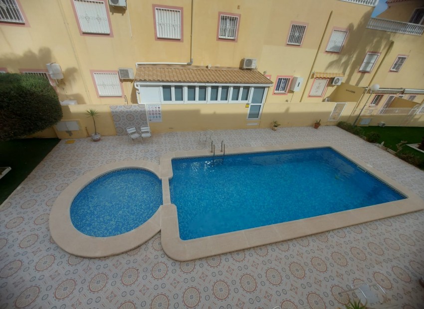 Herverkoop - Appartement / Flat -
Orihuela Costa - Villamartín-Las Filipinas