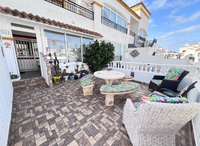 Herverkoop - Appartement / Flat -
Orihuela* - Entre Naranjos Vistabella