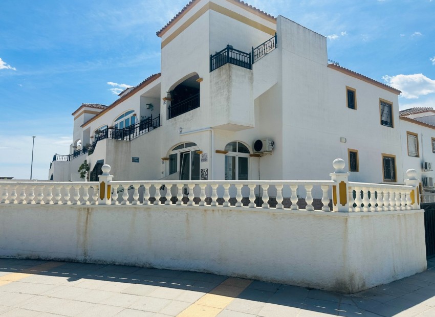 Herverkoop - Appartement / Flat -
Orihuela* - Entre Naranjos Vistabella