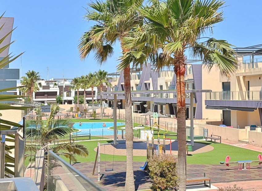 Herverkoop - Appartement / Flat -
Pilar de La Horadada - Torre de La Horadada - Town