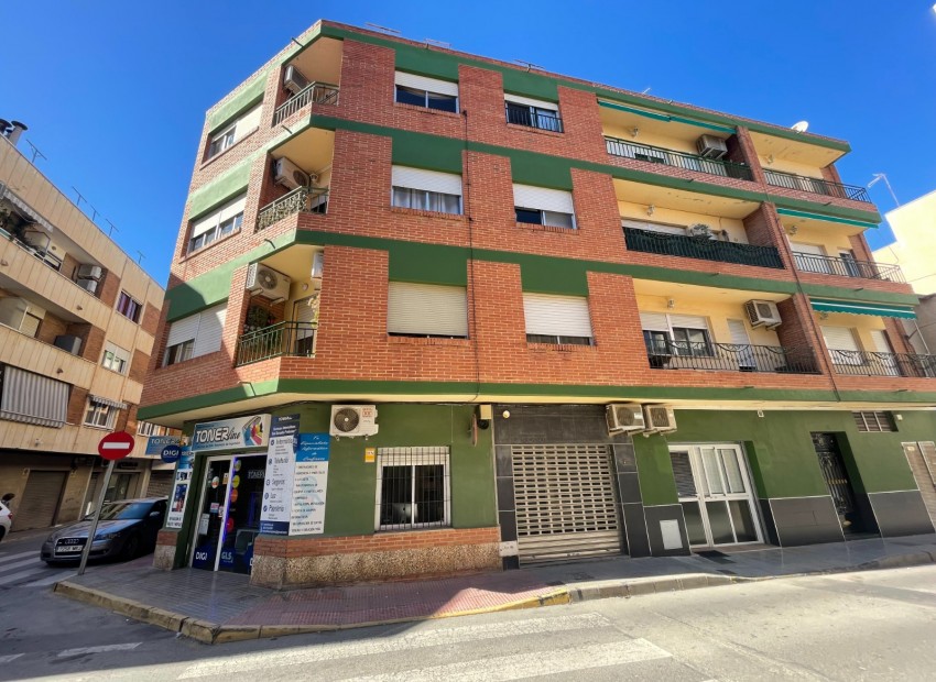 Herverkoop - Appartement / Flat -
Rojales