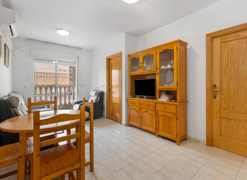 Herverkoop - Appartement / Flat -
Torrevieja - El molino