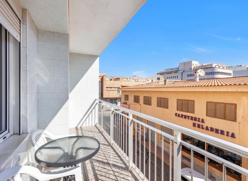 Herverkoop - Appartement / Flat -
Torrevieja* - Estacion de autobuses*