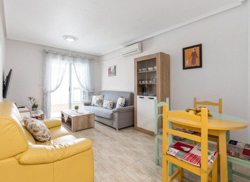 Herverkoop - Appartement / Flat -
Torrevieja - Estacion de autobuses