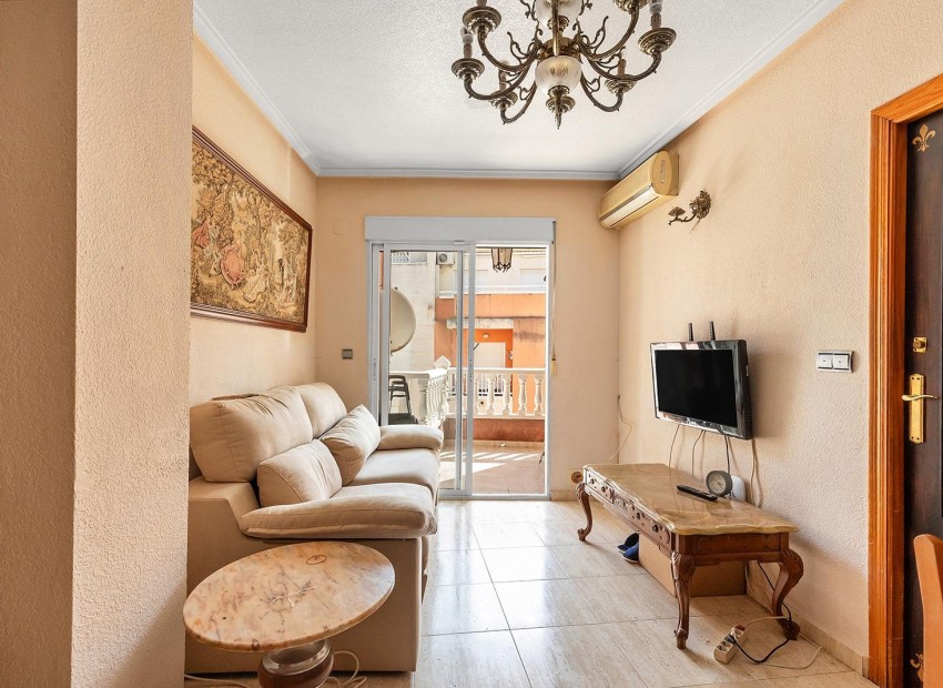 Herverkoop - Appartement / Flat -
Torrevieja* - Estacion de autobuses