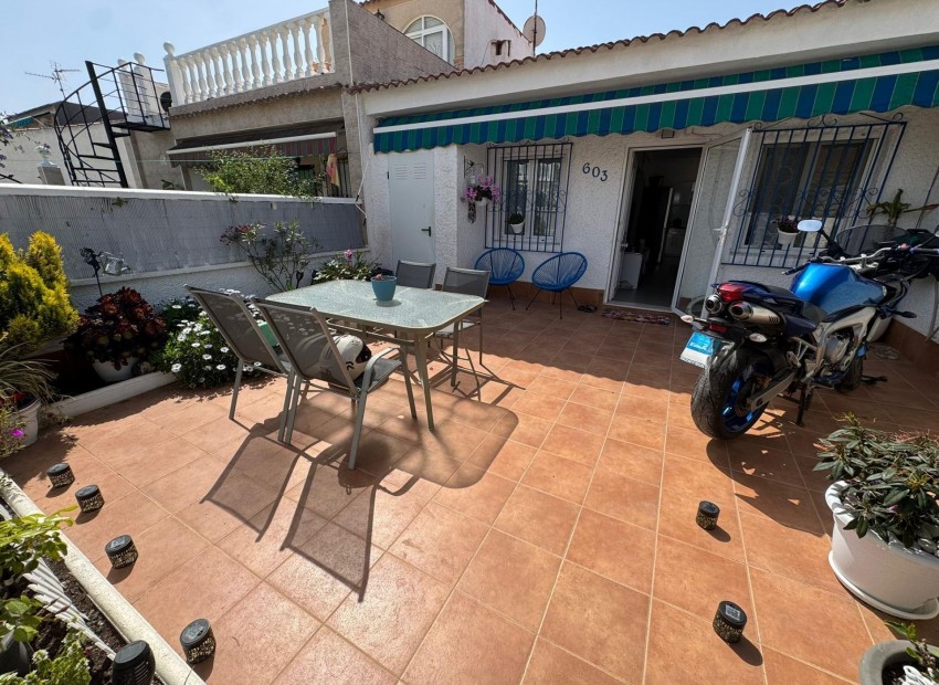 Herverkoop - Appartement / Flat -
Torrevieja* - La Siesta - El Salado - Torreta