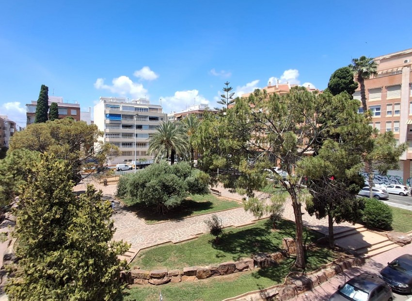 Herverkoop - Appartement / Flat -
Torrevieja - Playa Del Cura