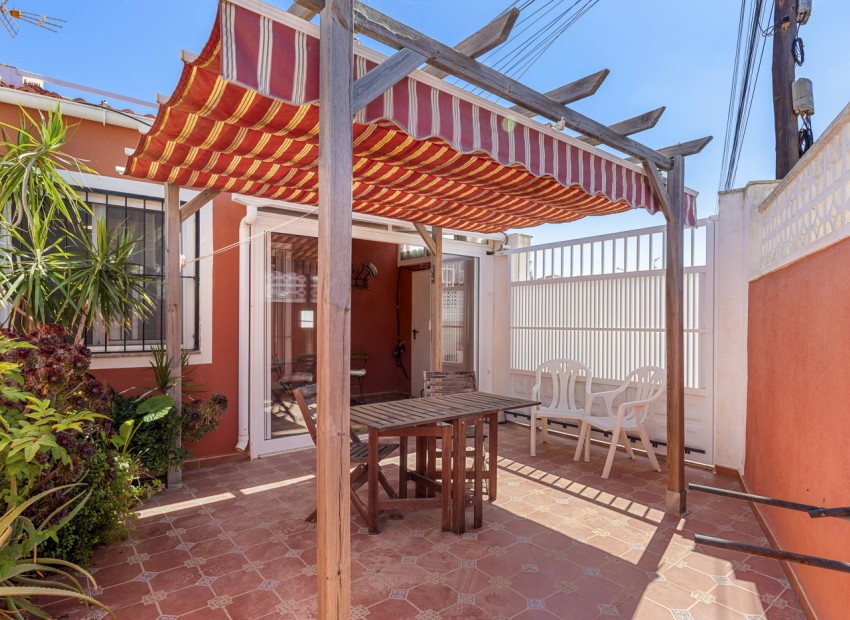 Herverkoop - Appartement / Flat -
Torrevieja - Torretas