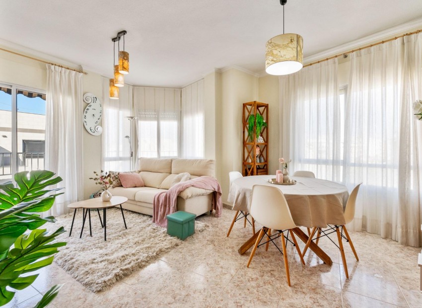 Herverkoop - Appartement / Flat -
Torrevieja* - Torrevieja - Centre