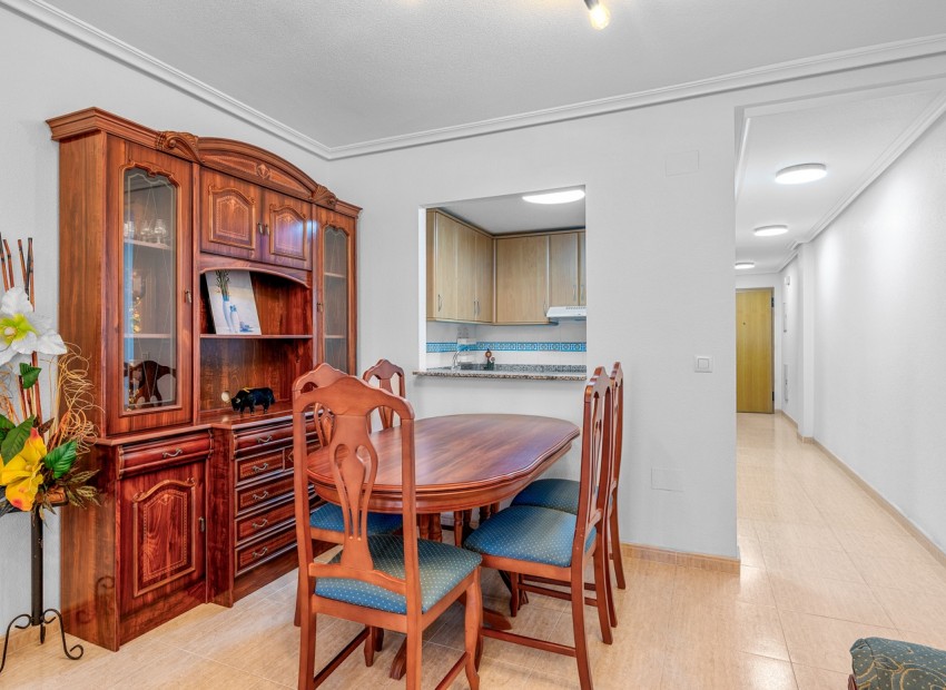 Herverkoop - Appartement / Flat -
Torrevieja - Torrevieja - Centre