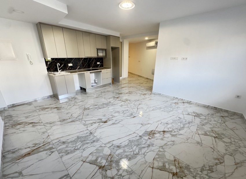 Herverkoop - Appartement / Flat -
Torrevieja* - Torrevieja