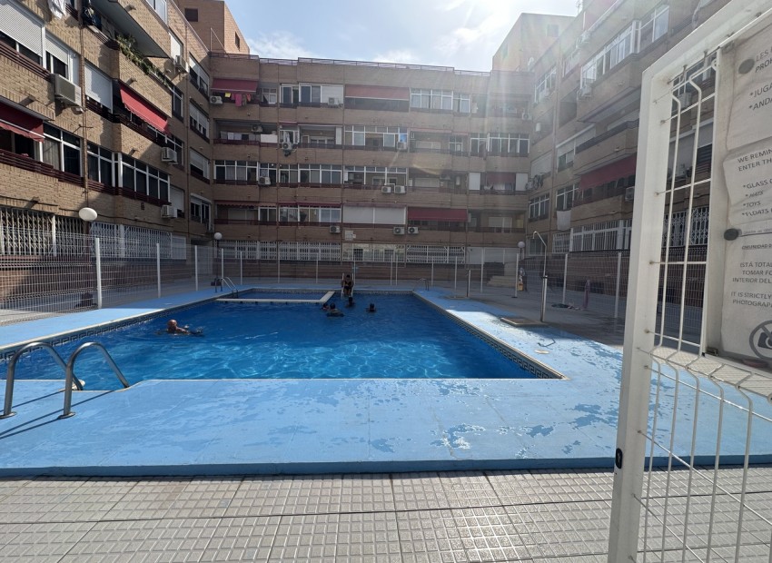 Herverkoop - Appartement / Flat -
Torrevieja* - Torrevieja