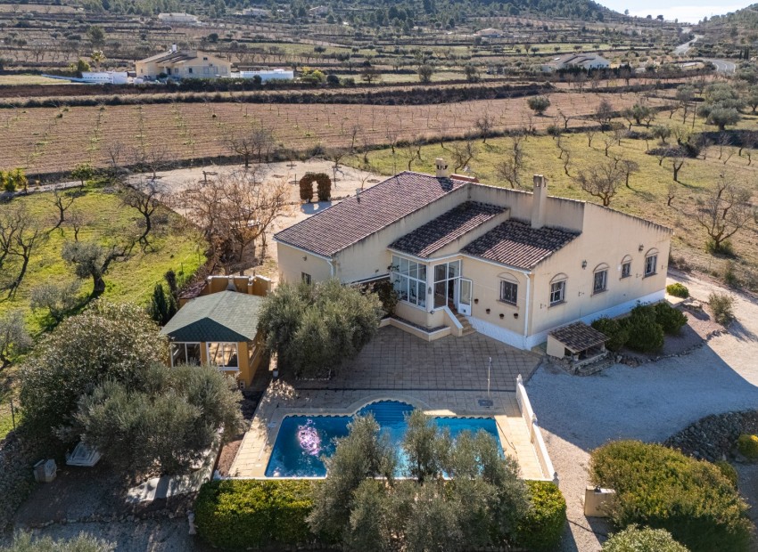 Herverkoop - Finca Country Property -
La Zarza