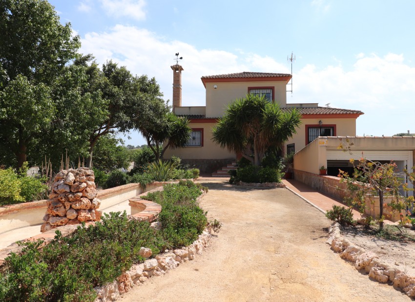 Herverkoop - Finca / Landgoed -
Algorfa*