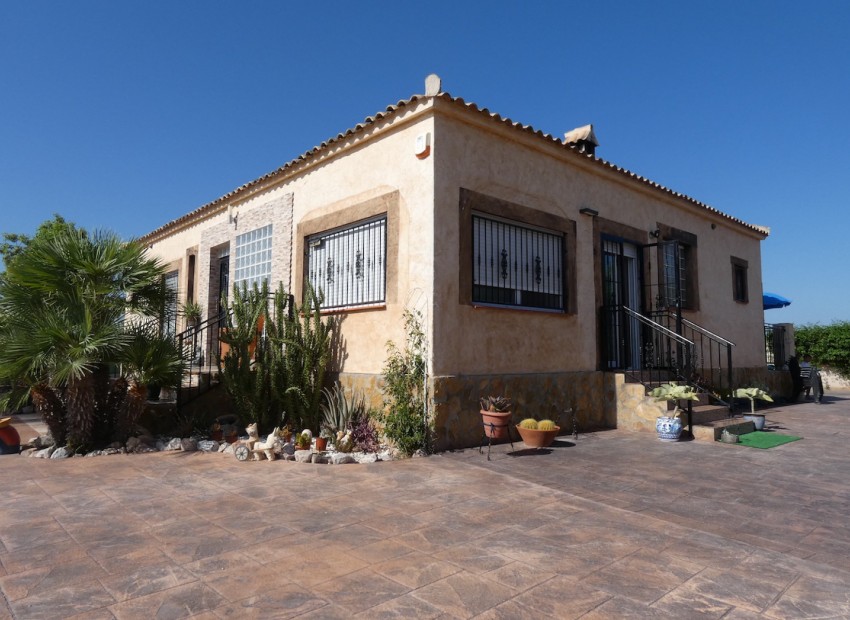 Herverkoop - Finca / Landgoed -
Alicante* - Rafal*