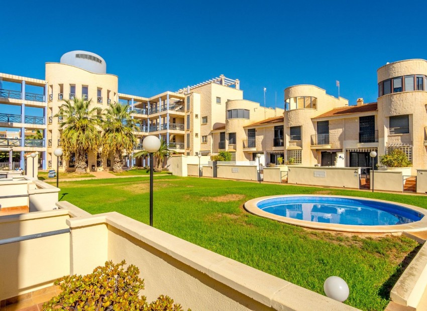 Herverkoop - Herenhuis -
Orihuela Costa* - Cabo Roig