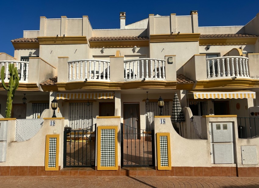 Herverkoop - Herenhuis -
Orihuela Costa - Cabo Roig